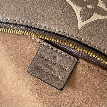 Stylish Refined Leather Shoulder Bag