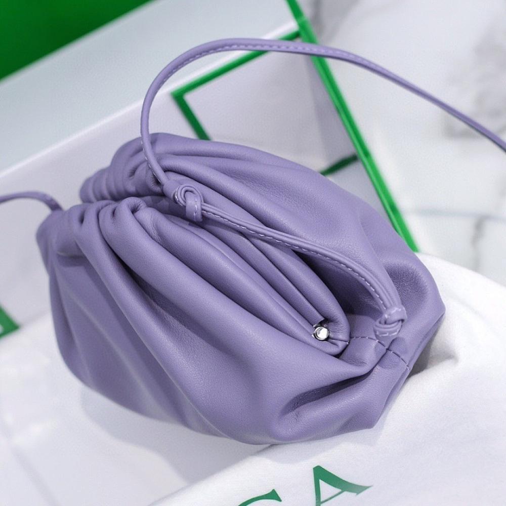 Classic Italian-Inspired Leather Crossbody Bag