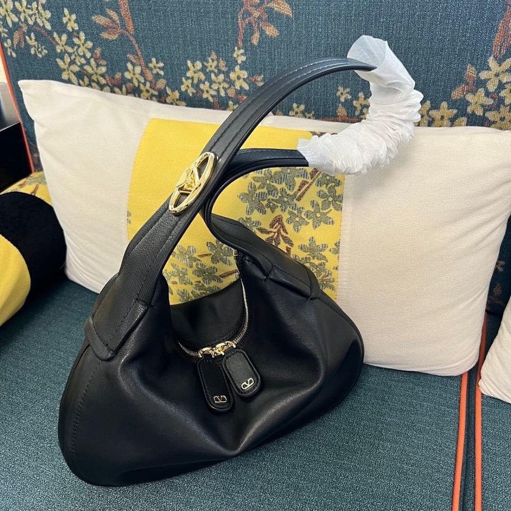 Elegant Shoulder Bag – Limited Edition