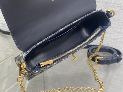 Elegant Shoulder Bag