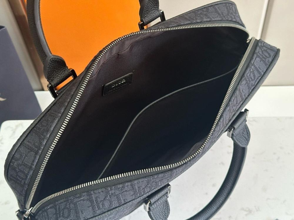 Modern Stylish Leather Shoulder Bag
