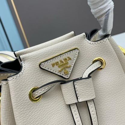 Stylish Refined Quilted Bucket Bag