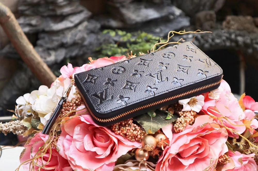 Luxury Leather Crossbody Bag – Special Edition