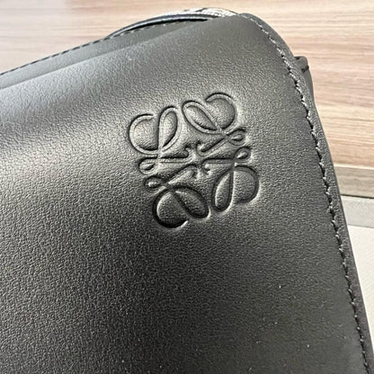 Elegant Leather Shoulder Bag – Limited Edition