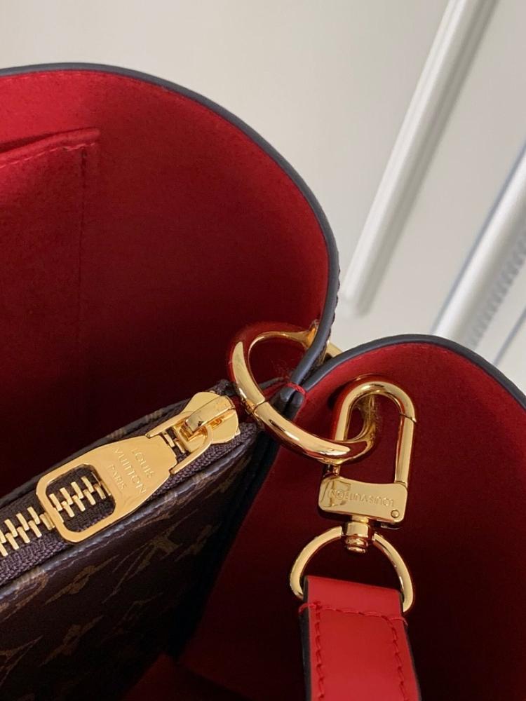 Stylish Gold Leather Top Handle Bag – Special Edition