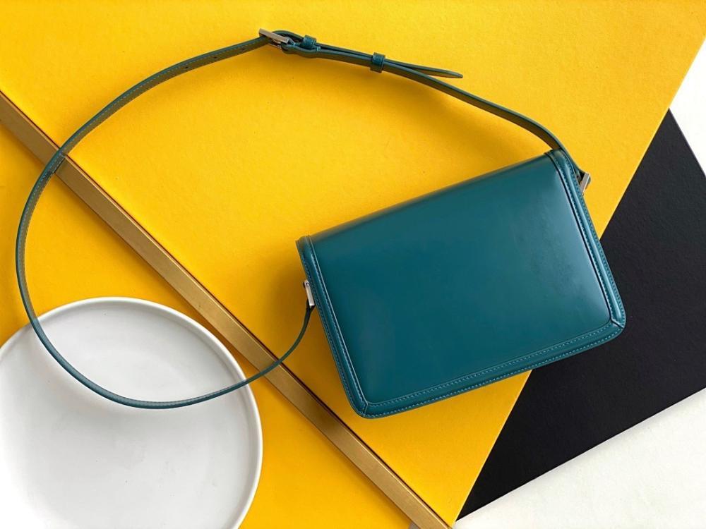 Stylish Leather Top Handle Bag – Special Edition