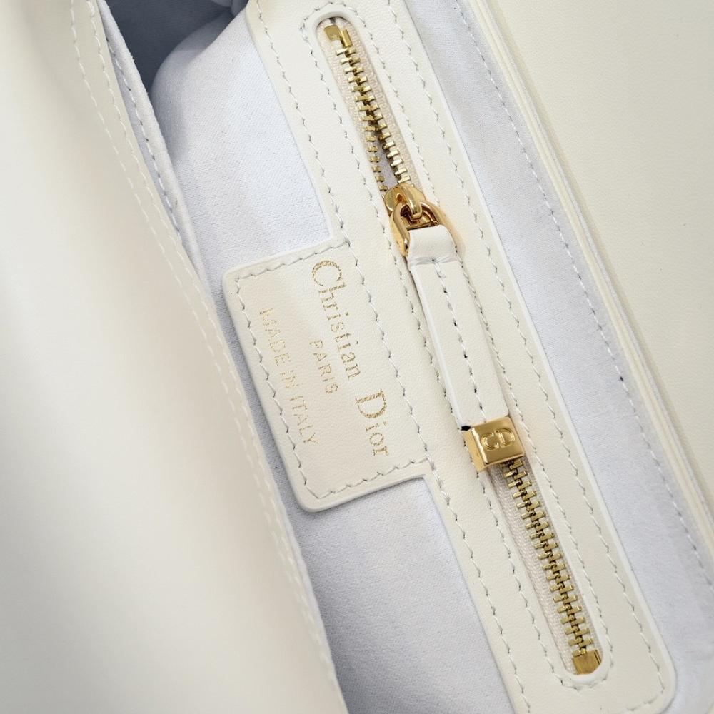 Modern Italian-Inspired White Leather Shoulder Bag