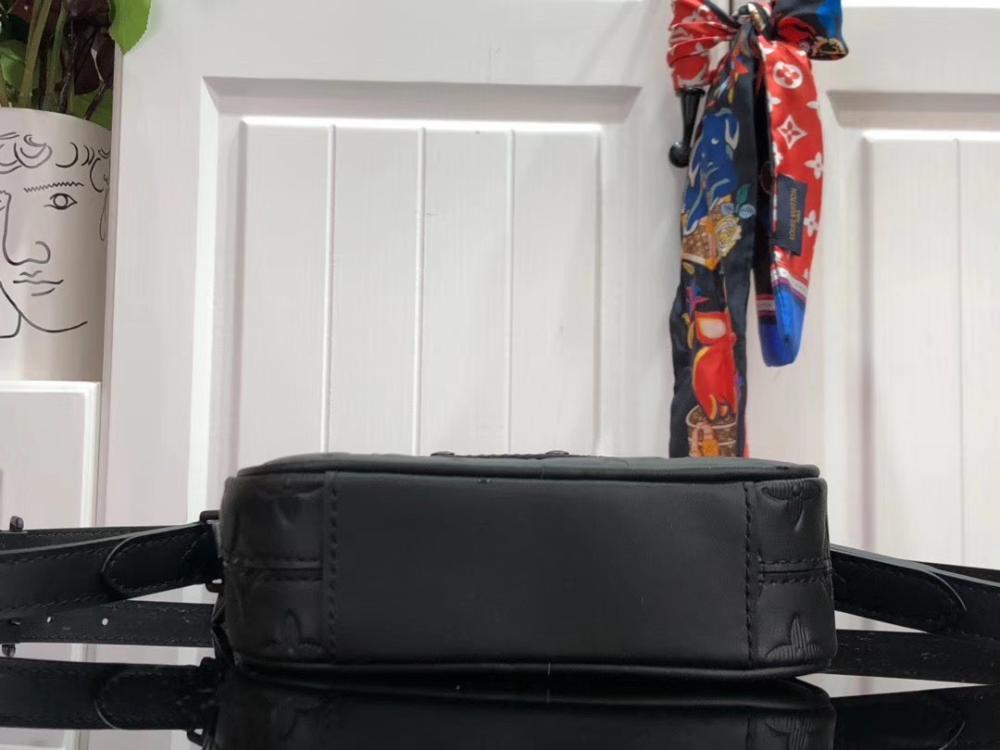Classic Crossbody Bag