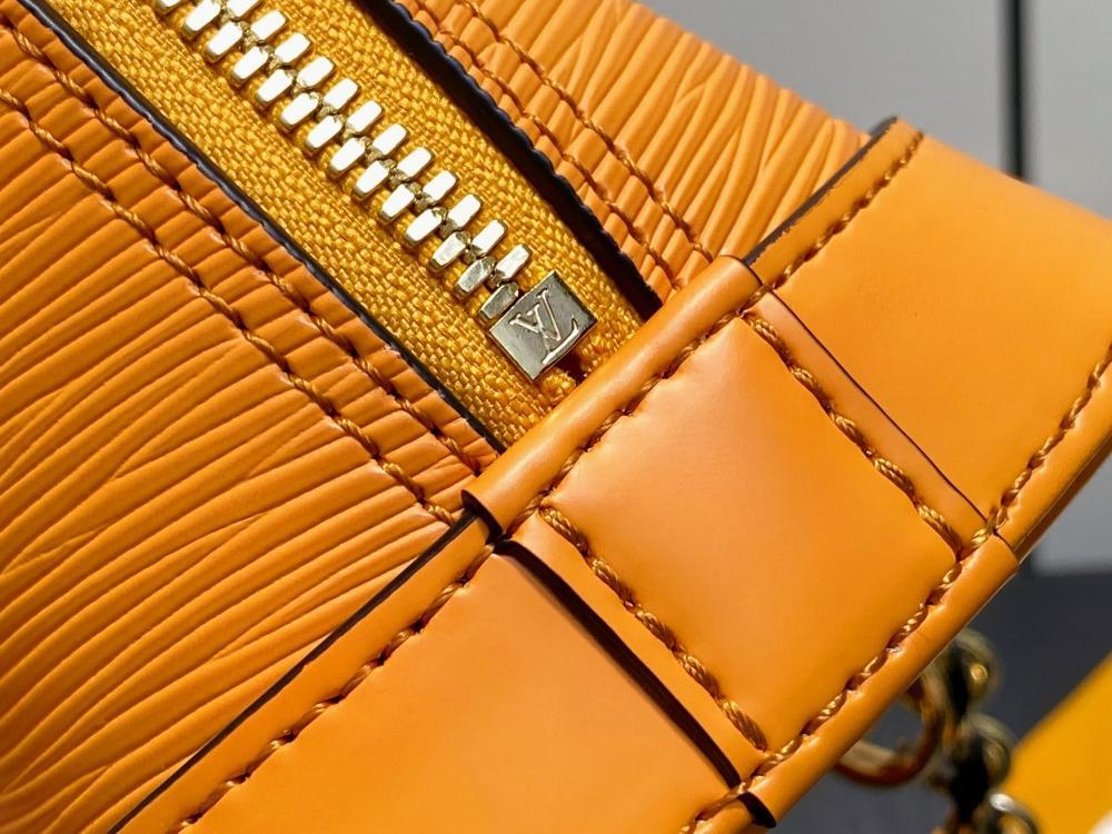 Woven Shoulder Bag
