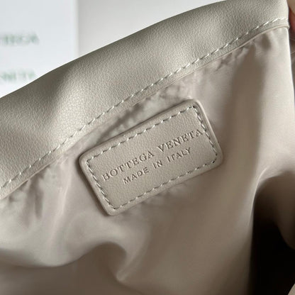 Modern Refined Leather Shoulder Bag