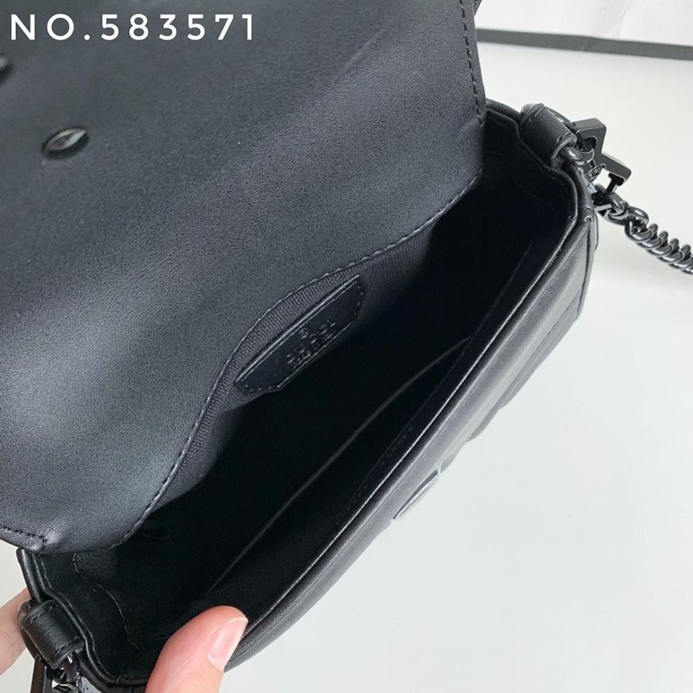 Modern Luxury Black Quilted Leather Shoulder Bag – Limited Edition