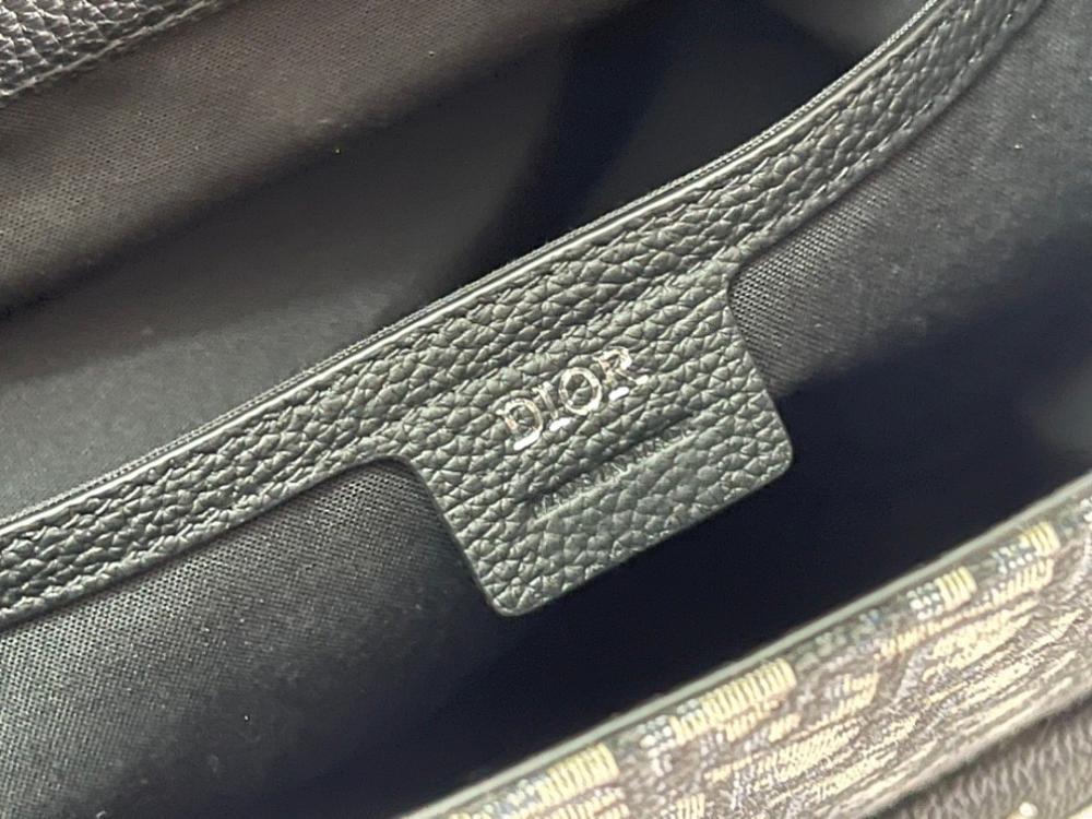 Modern Elegant Top Handle Bag – Limited Edition