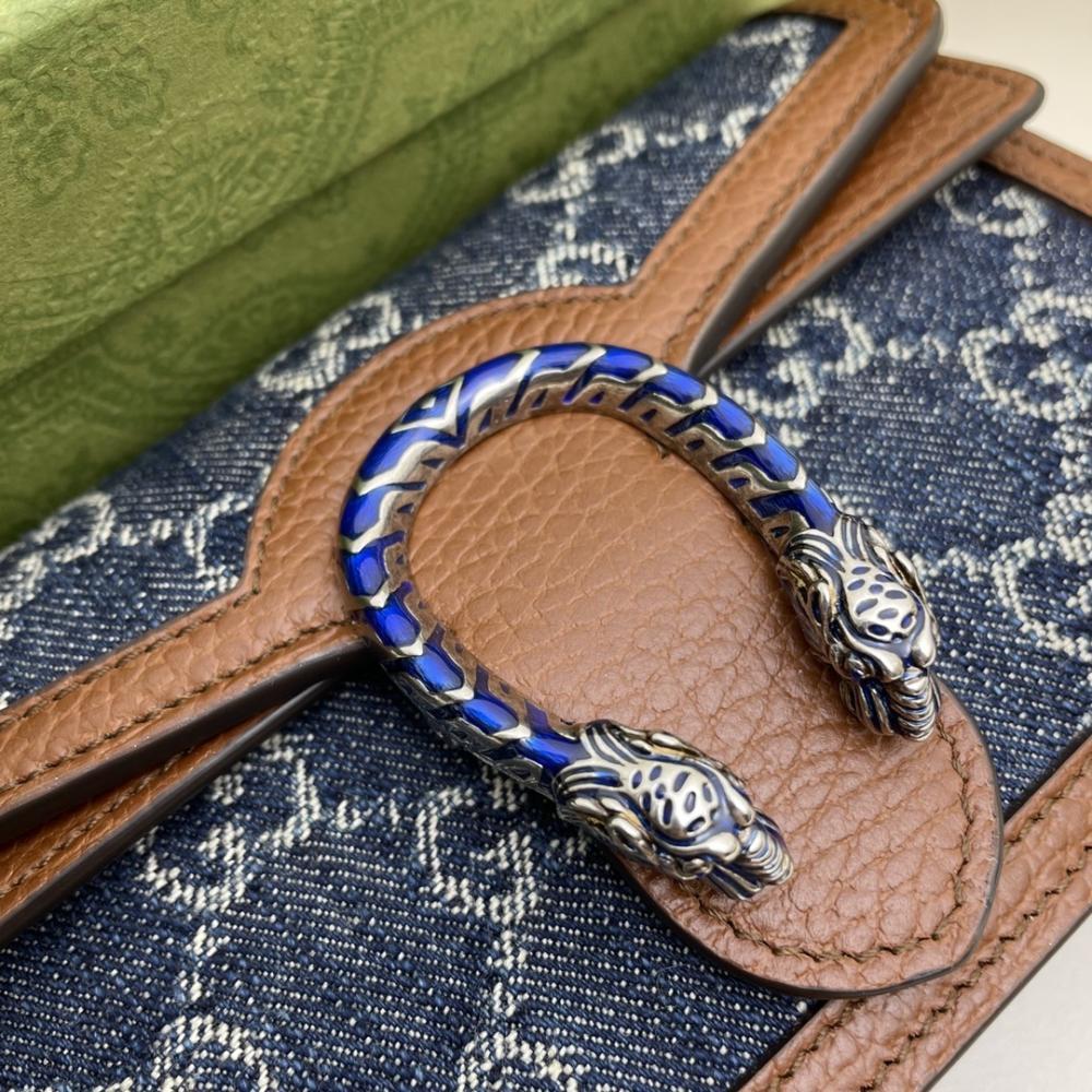 Classic Shoulder Bag