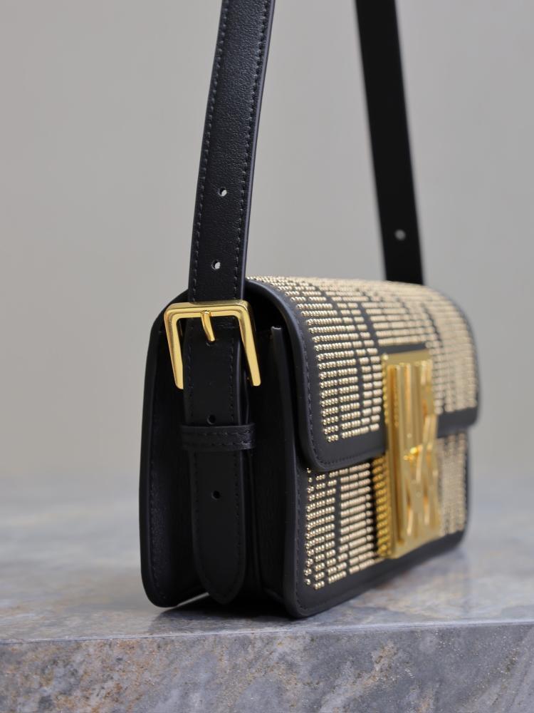 Elegant Shoulder Bag