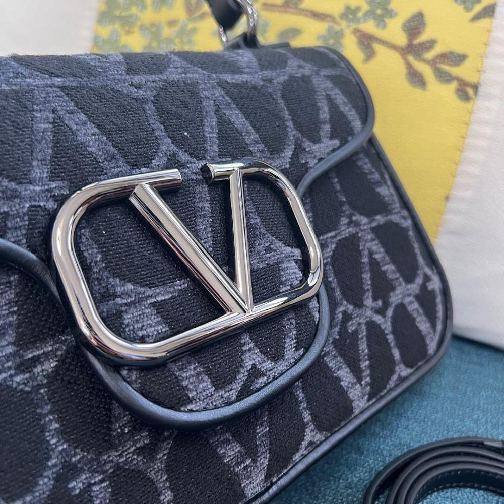 Modern Refined Calfskin Shoulder Bag