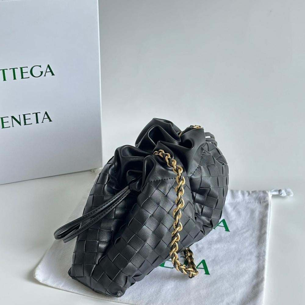 Stylish Calfskin Shoulder Bag – Limited Edition