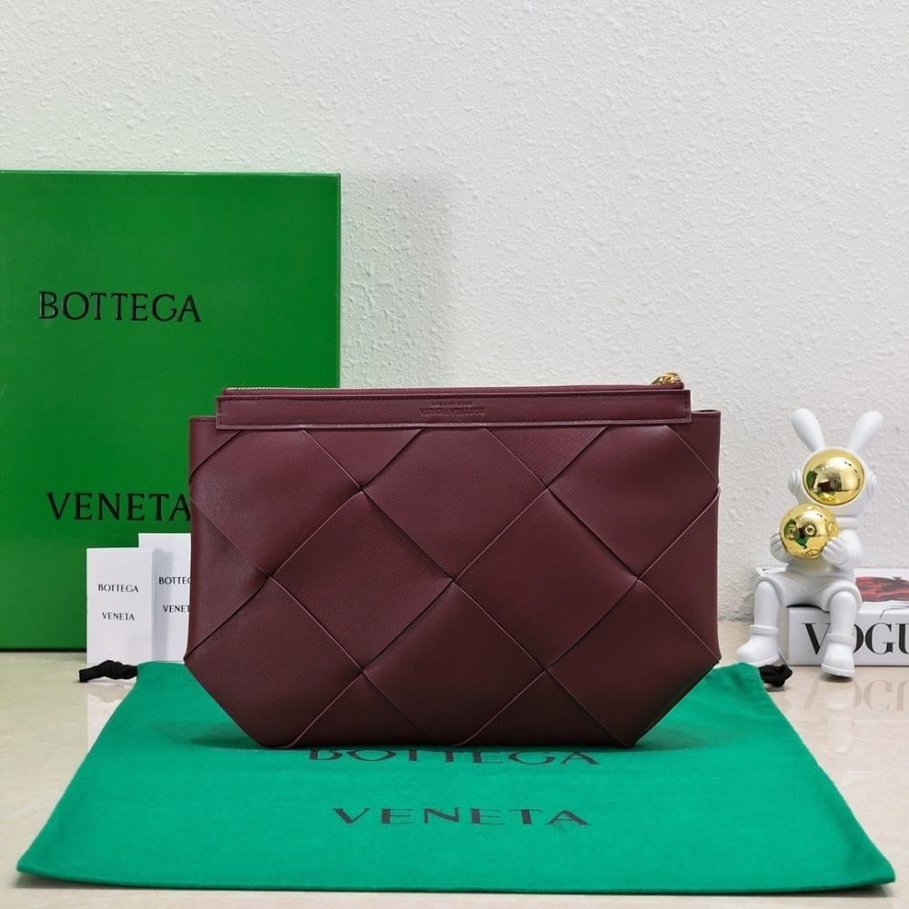 Modern Elegant Leather Top Handle Bag