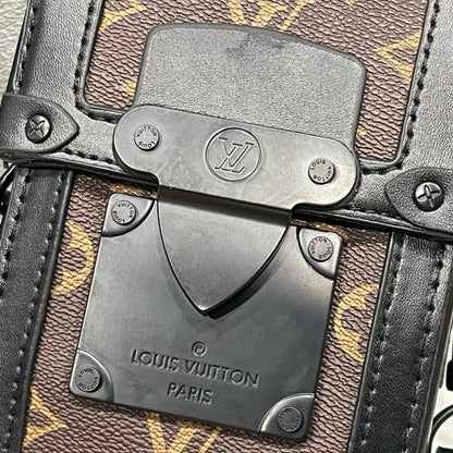 Modern Premium Studded Canvas Travel Bag