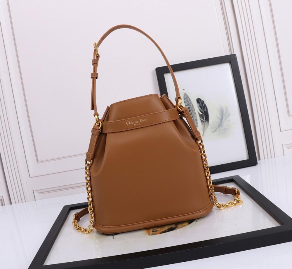 Modern Refined Leather Bucket Bag