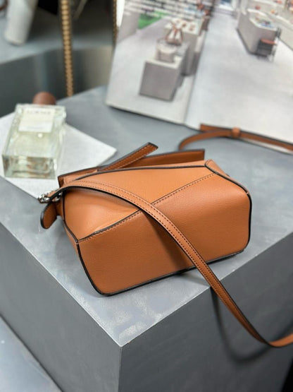 Stylish Leather Crossbody Bag – Limited Edition