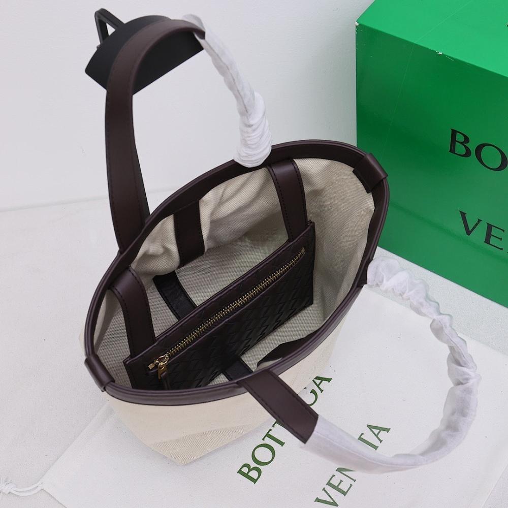 Elegant Premium Crossbody Bag