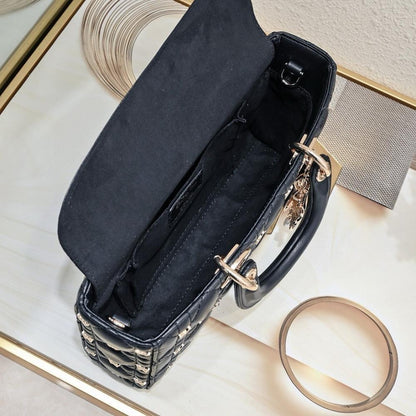 Modern Elegant Shoulder Bag