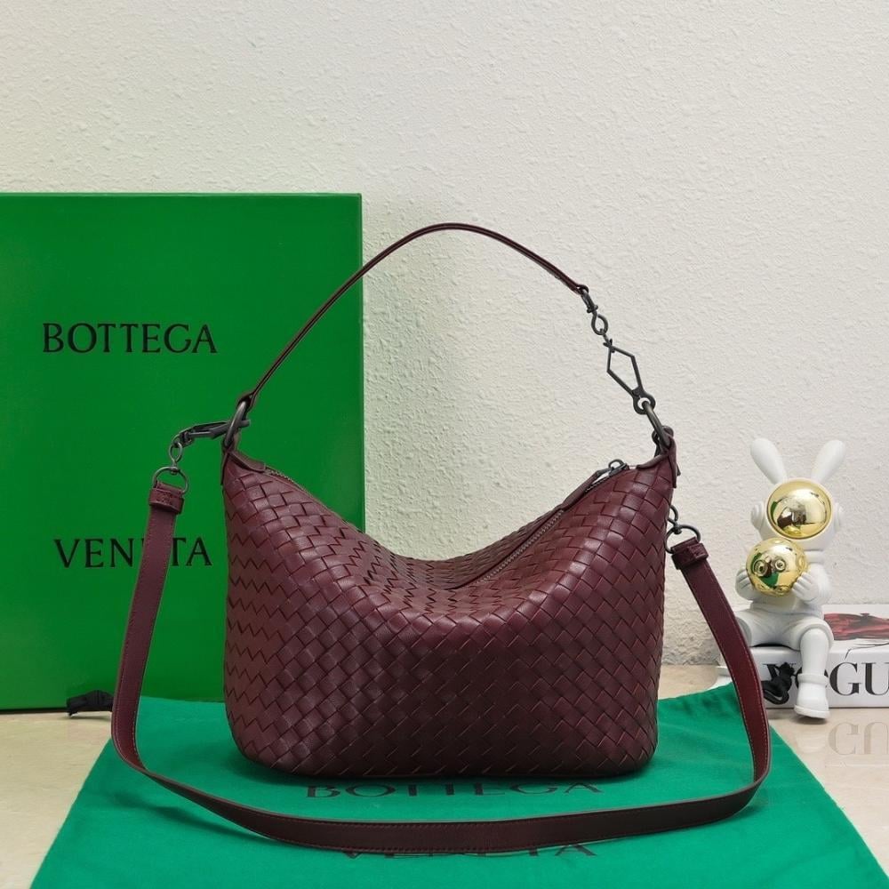 Luxury Woven Leather Shoulder Bag – Limited Edition