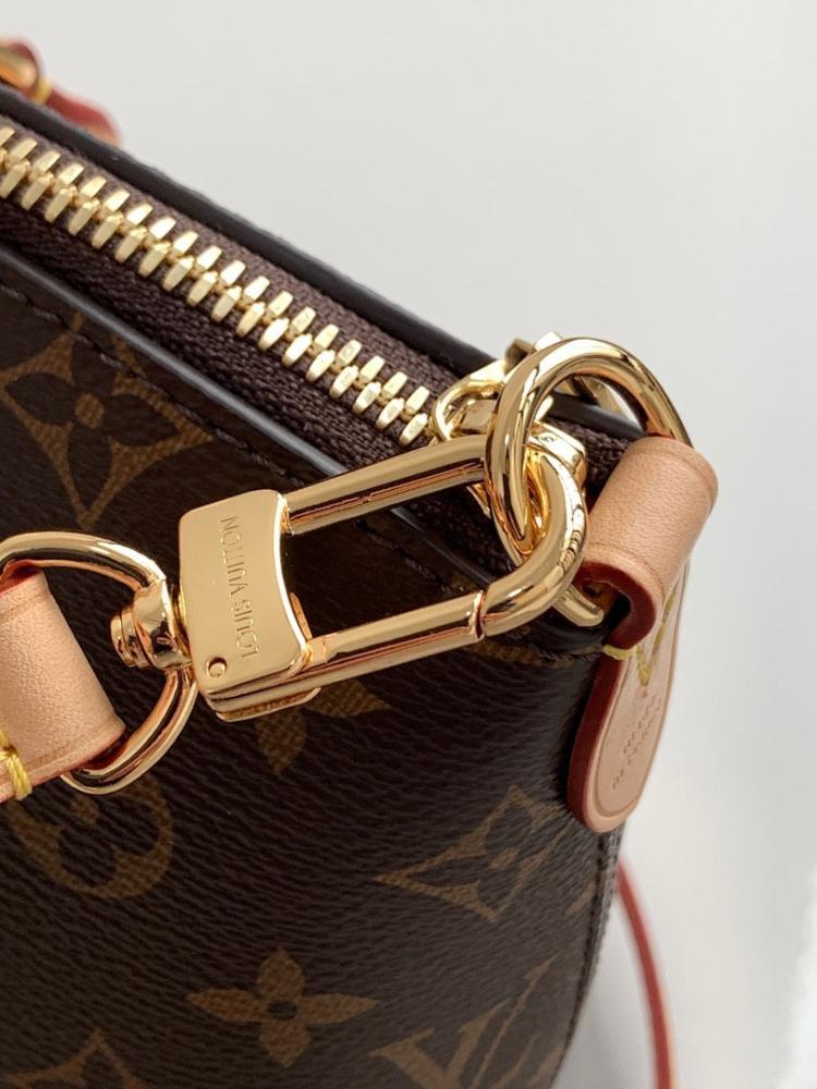 Elegant Leather Tote Bag – Limited Edition