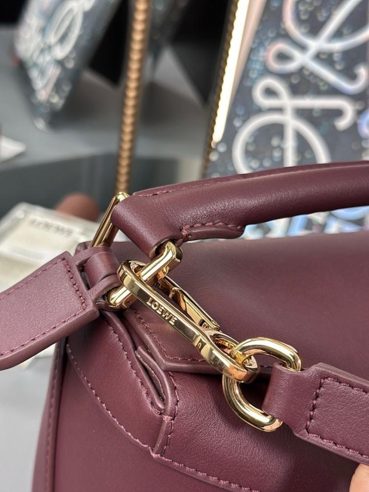 Modern Woven Crossbody Bag – Limited Edition