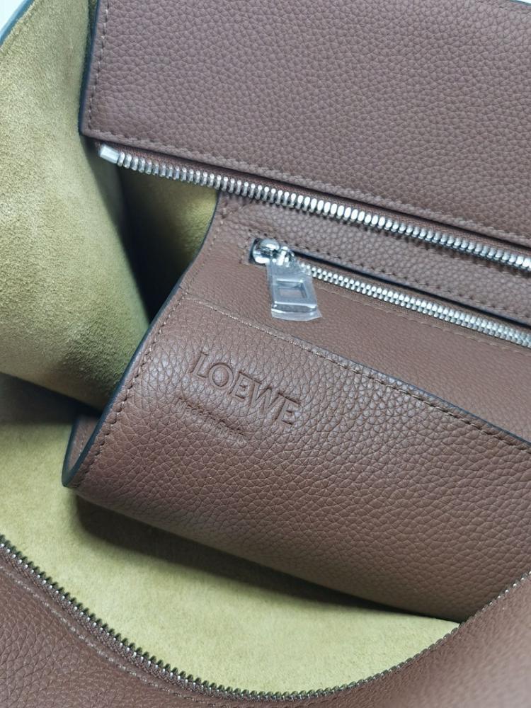Modern Elegant Leather Bag