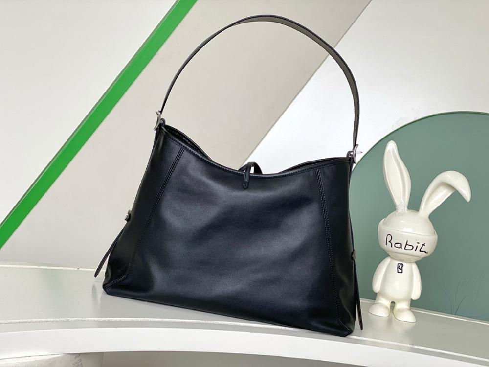 Elegant Refined Lambskin Top Handle Bag