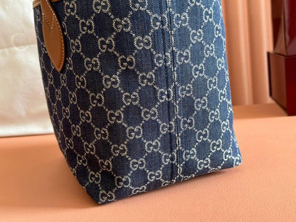 Stylish Refined Crossbody Bag