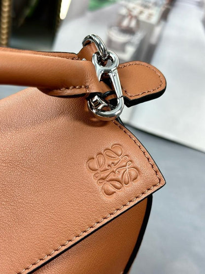Stylish Leather Crossbody Bag – Limited Edition