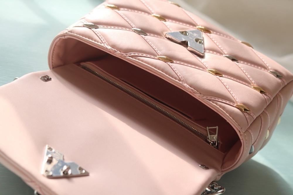 Stylish Quilted Lambskin Shoulder Bag – Special Edition