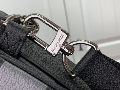 Elegant Messenger Bag