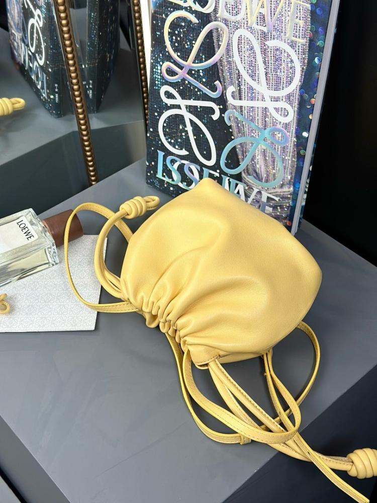 Modern Refined Leather Shoulder Bag