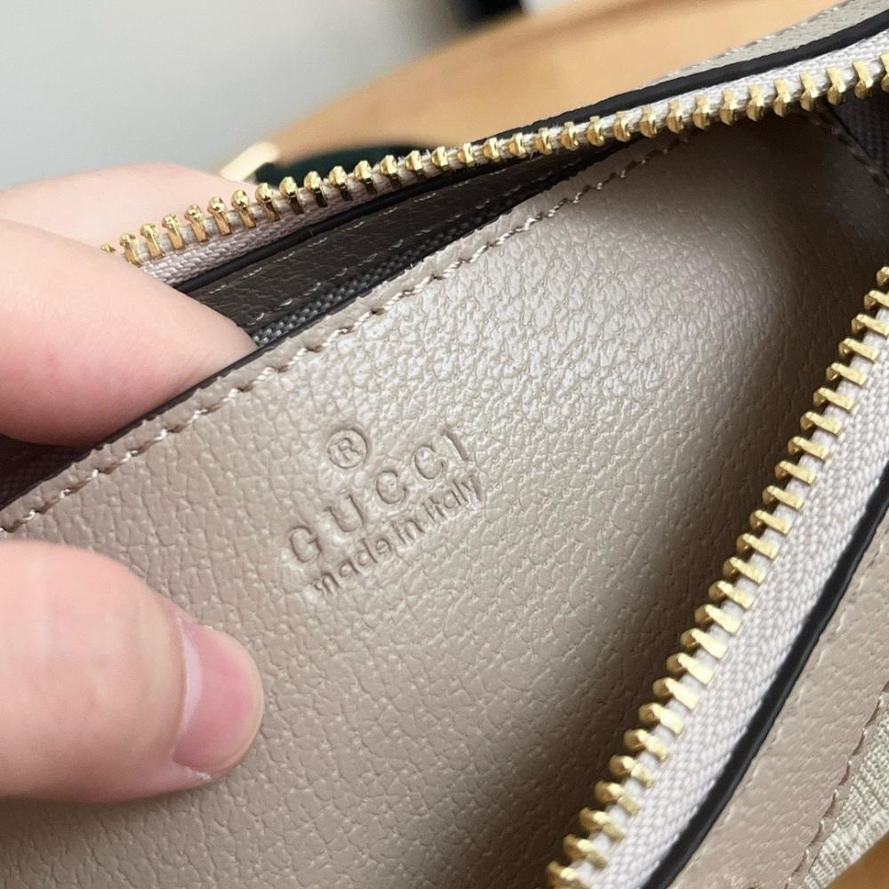 Modern Refined Shoulder Bag