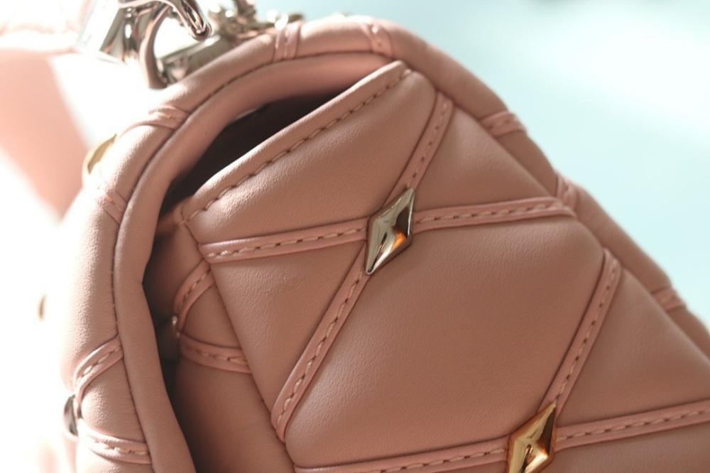 Stylish Quilted Lambskin Shoulder Bag – Special Edition