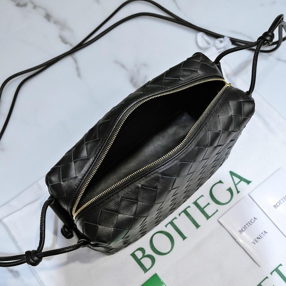 Modern Elegant Woven Lambskin Bag