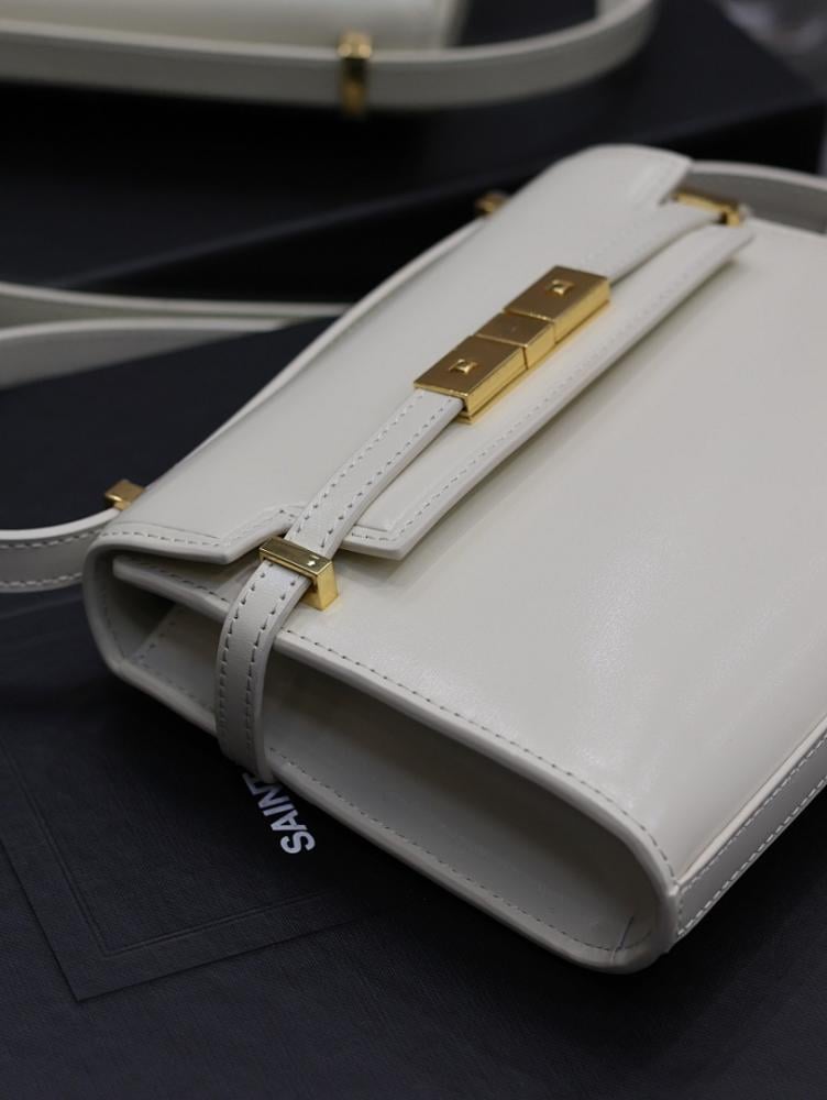 Manhattan Leather Crossbody Bag