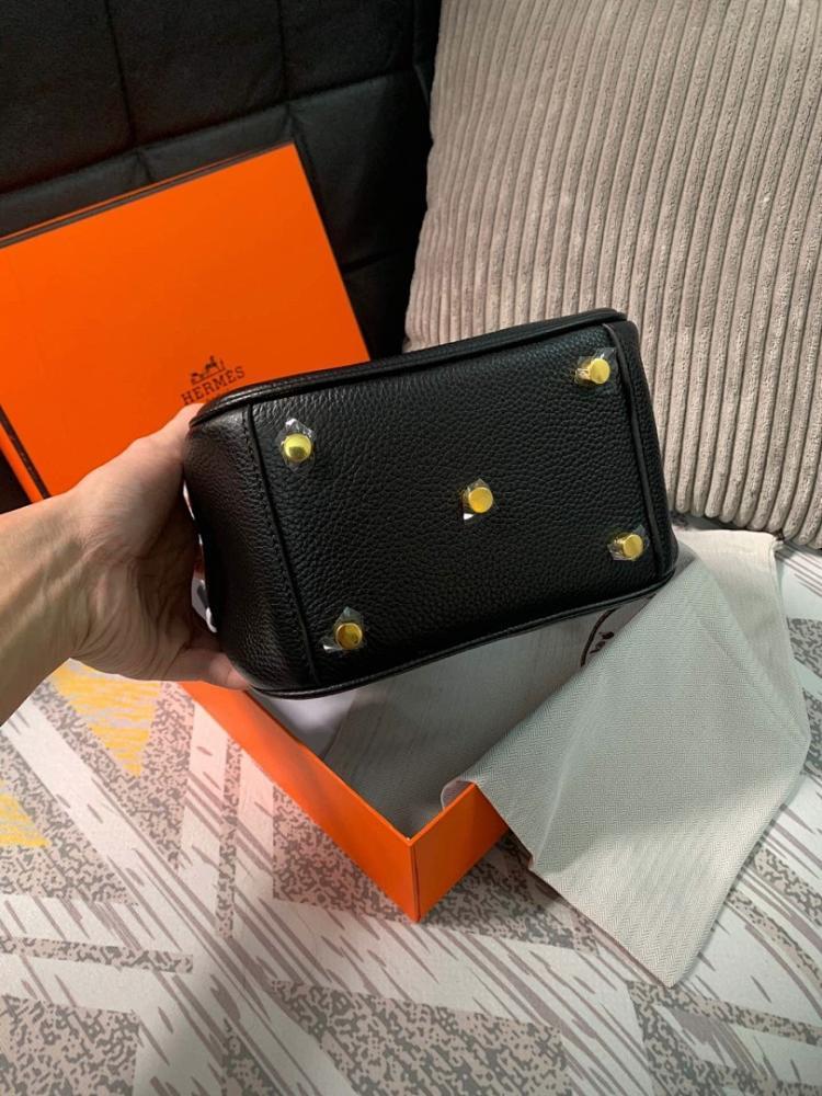 Elegant Calfskin Bag – Special Edition
