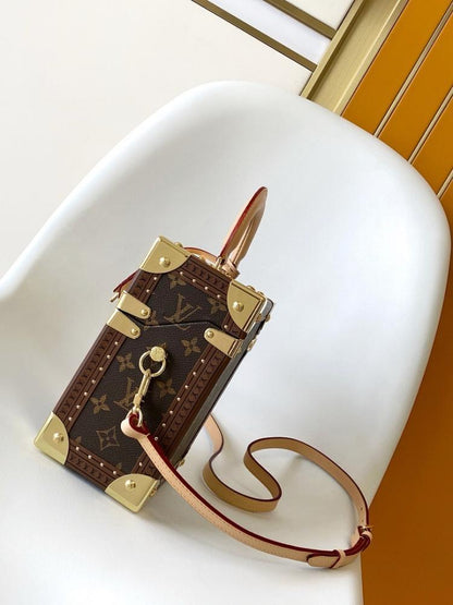 Stylish Refined Shoulder Bag