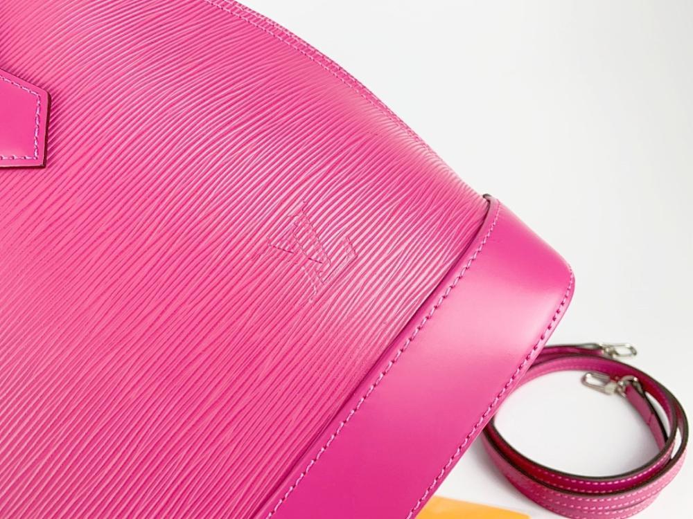 Modern Italian-Inspired Leather Shoulder Bag