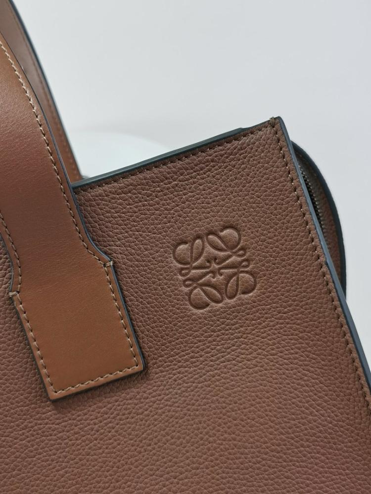 Modern Elegant Leather Bag