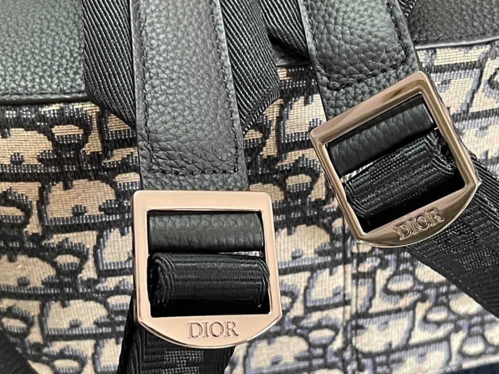 Modern Elegant Top Handle Bag – Limited Edition