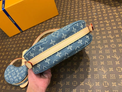 Stylish Refined Blue Denim Shoulder Bag