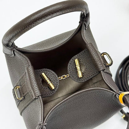 Italian-Inspired Stylish Silver Quilted Calfskin Crossbody Bag