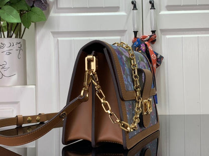 Elegant Shoulder Bag