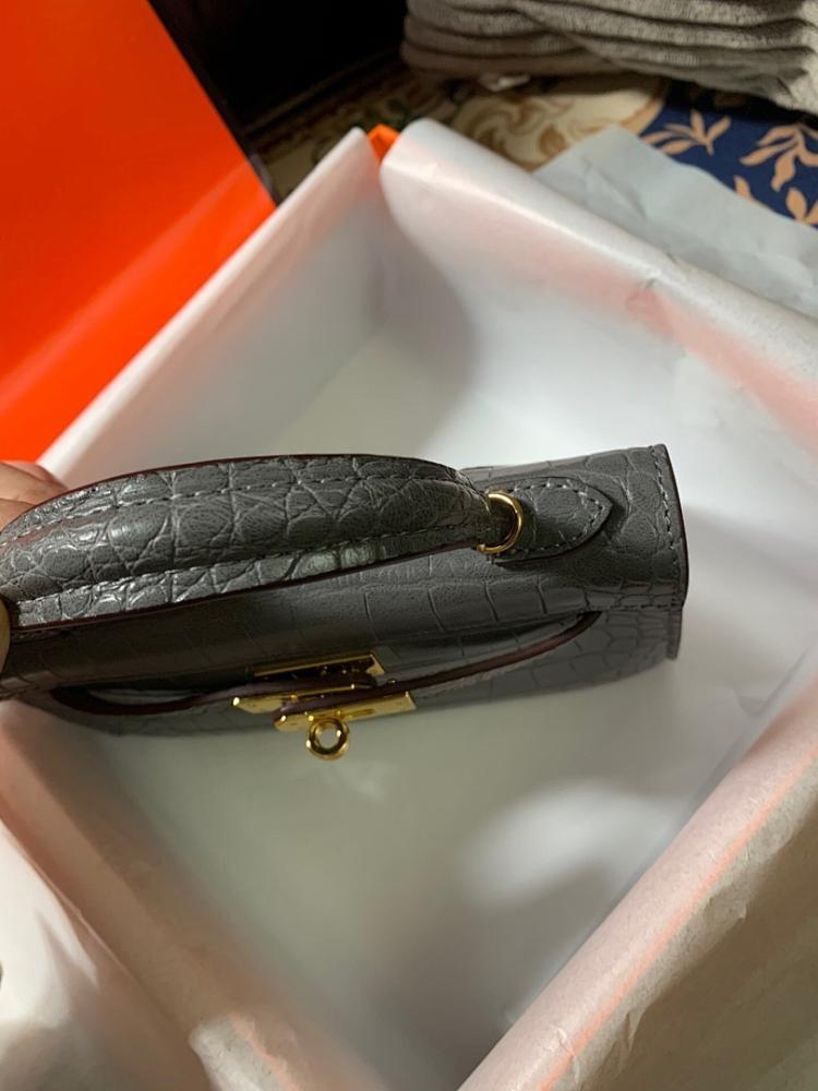 Classic Refined Leather Crossbody Bag