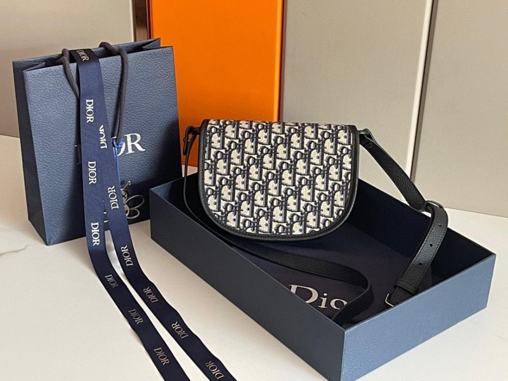Italian-Inspired Stylish Black Printed Calfskin Shoulder Bag